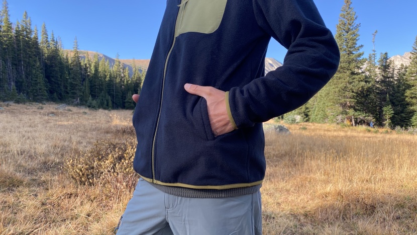 De la performance au confort : les vêtements QIYI relient les vêtements de sport et les vêtements décontractés